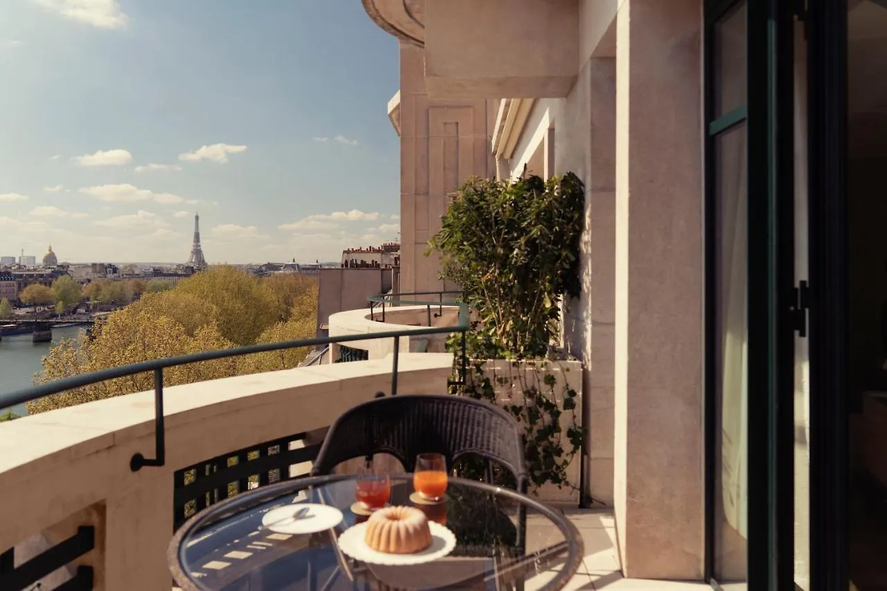 Cheval Blanc Paris & Dior Spa Cheval Blanc Paris Hotel
