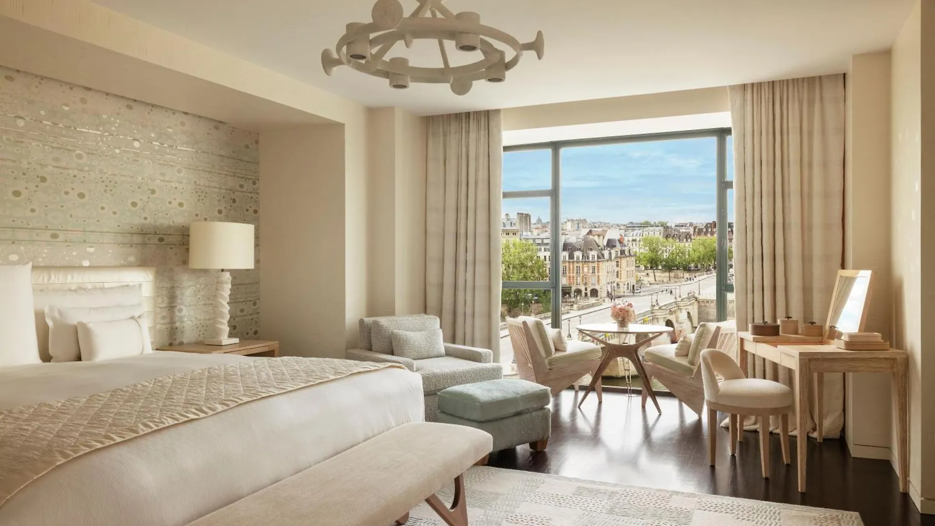 Cheval Blanc Paris & Dior Spa Cheval Blanc Paris Hotel