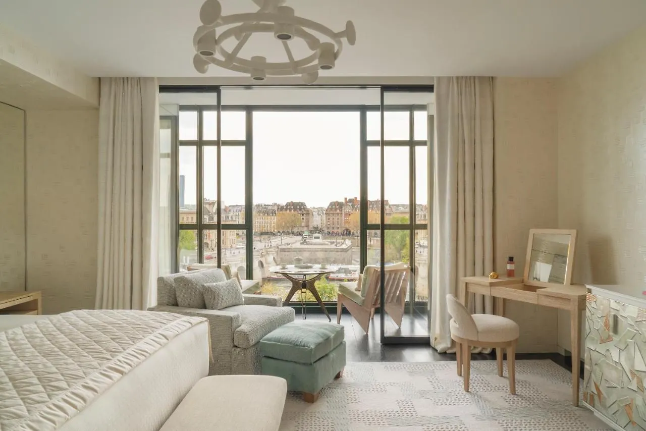 Hotel Cheval Blanc Paris & Dior Spa Cheval Blanc París